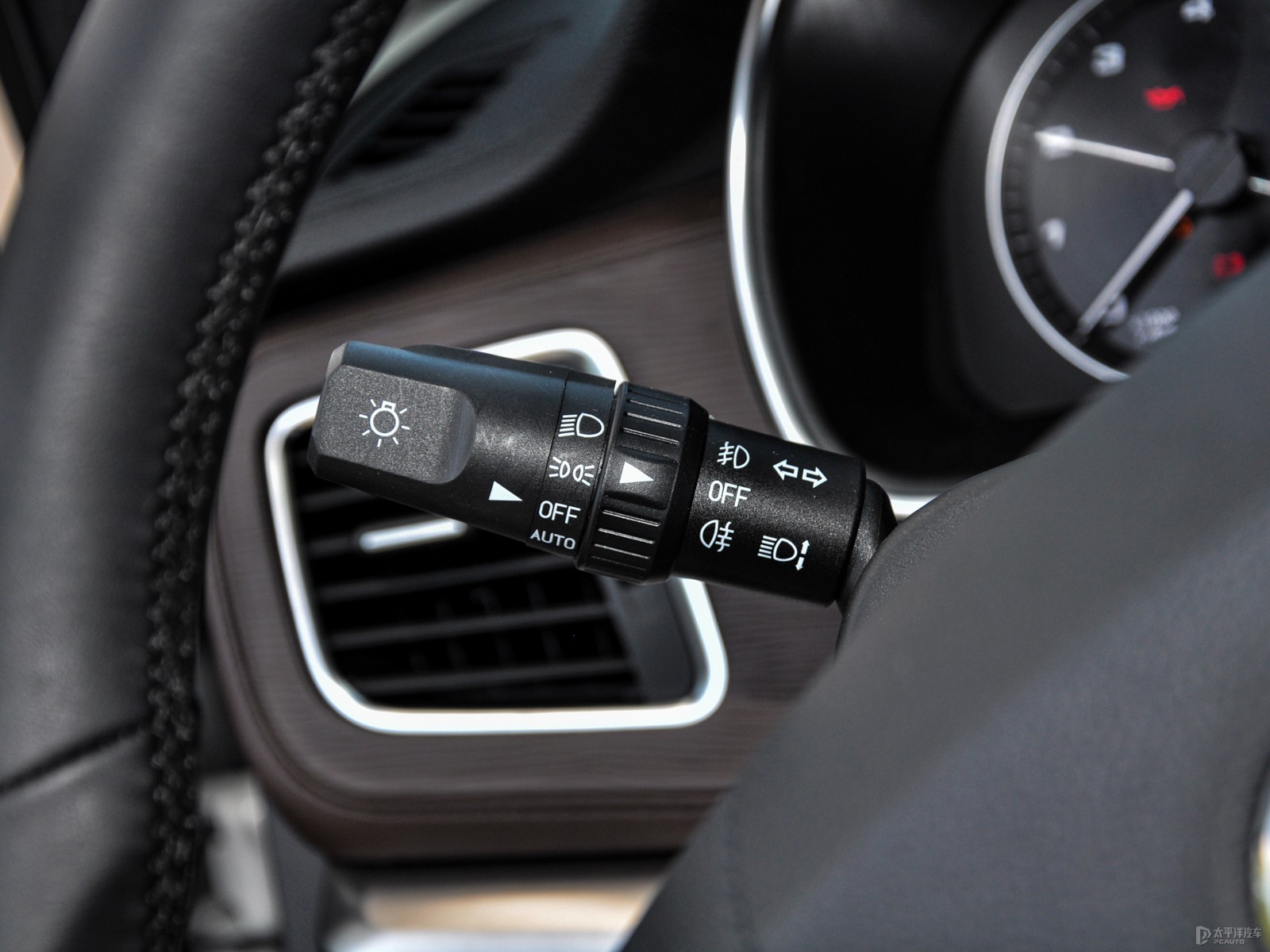 风行M7 2021款 1.8T 手动旗舰型内饰